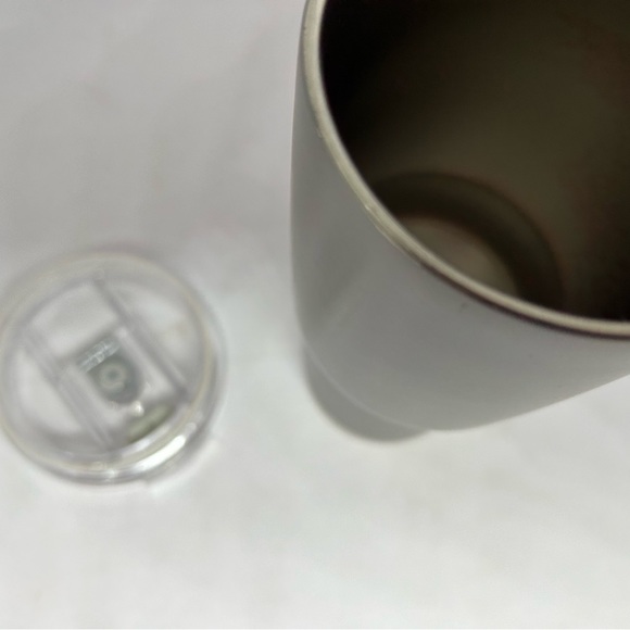 Reduce Cold Temp Gray Stainless Steel Tumbler 24oz - Picture 11 of 12